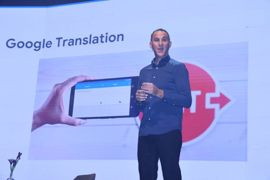 ברק בגב (צילום: עזרא לוי)