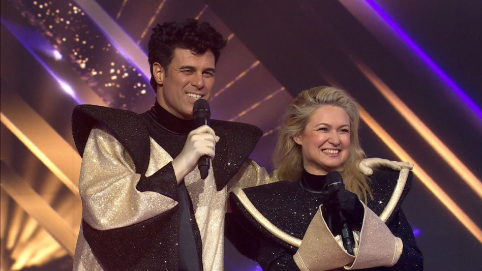 מיכל ינאי, טל מוסרי, הזמר במסכה (צילום: צילום מסך קשת 12)