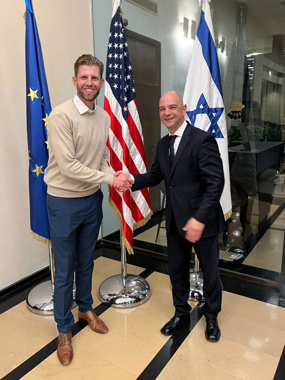 אילן בן-חקון ואריק טראמפ  (צילום: באדיבות מלון דן תל אביב)