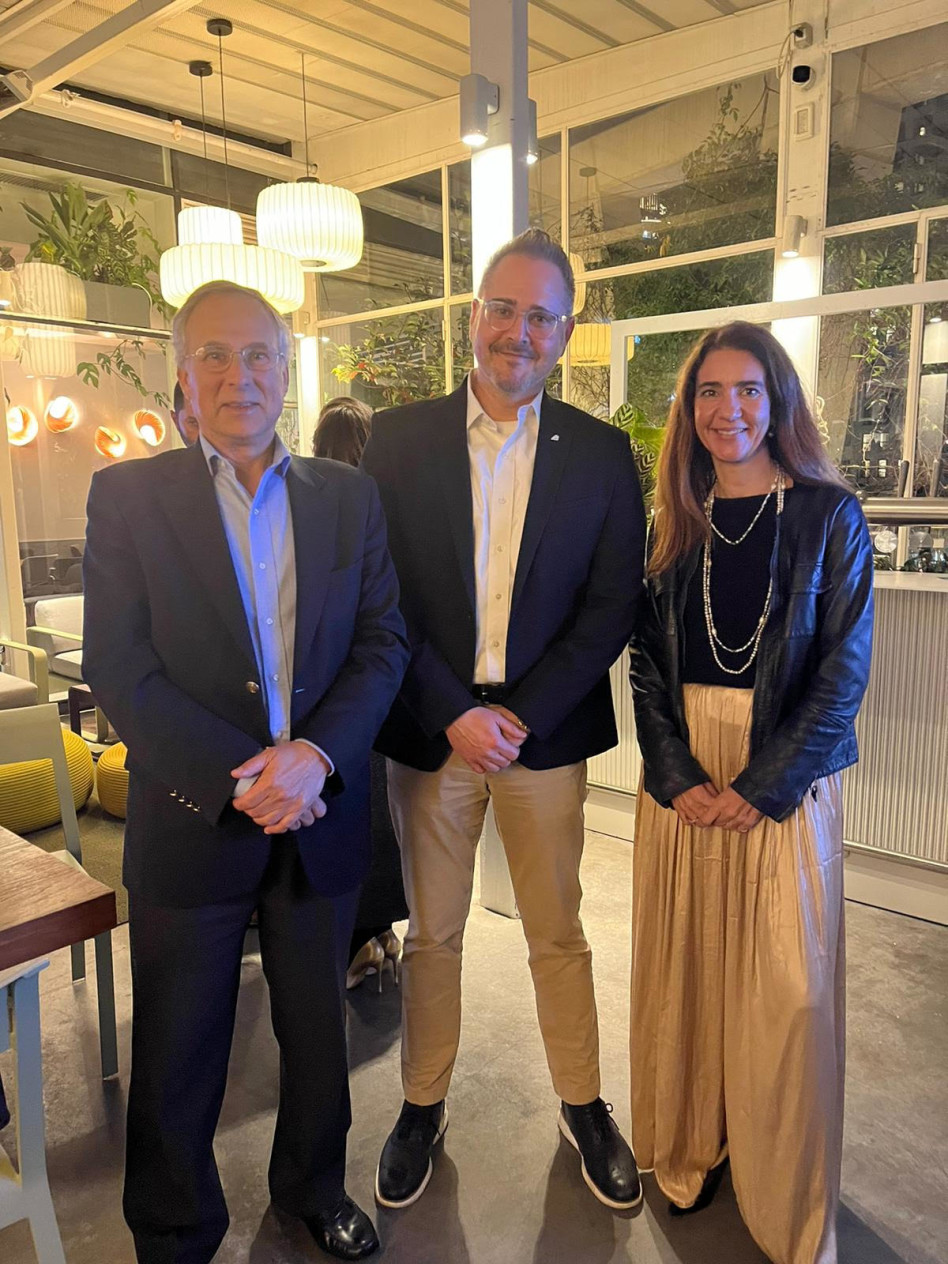 ג׳ואנה אראז׳ו, גל גרשון ומיגל מוראייס (צילום: דוברות סאן דור)