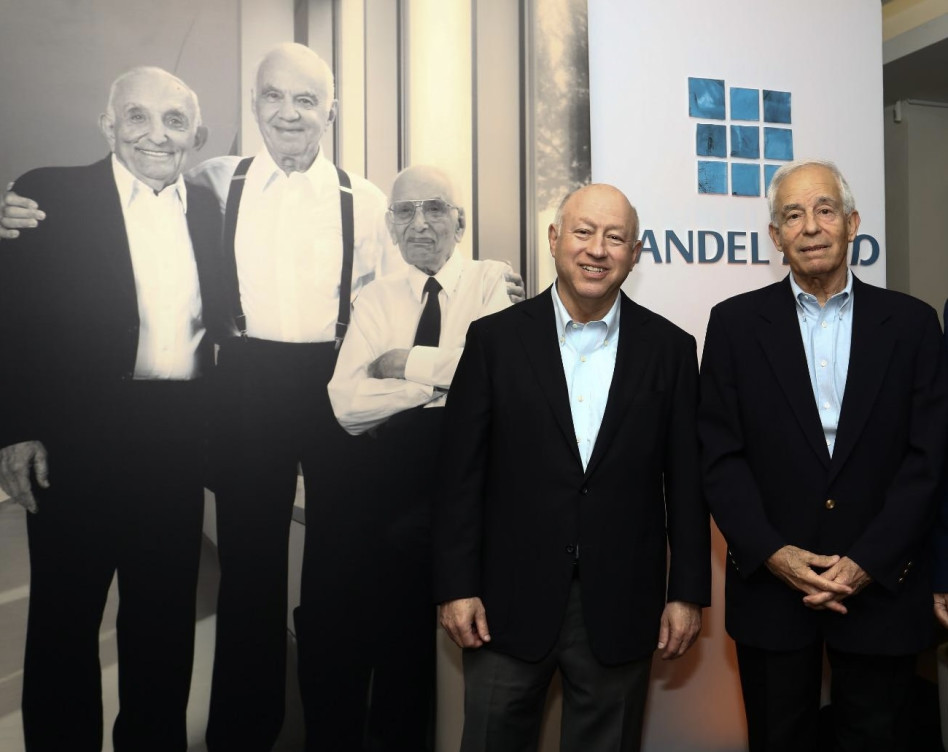 יהודה ריינהרץ וסטיב הופמן (צילום: סיון פרג')