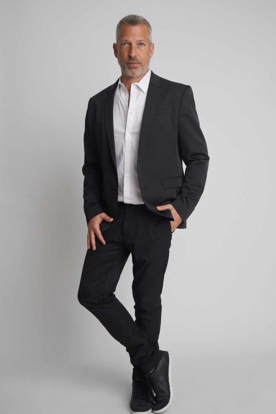 גיא שיקר (צילום: שלומי אלדו, ויז׳ואל ארט)