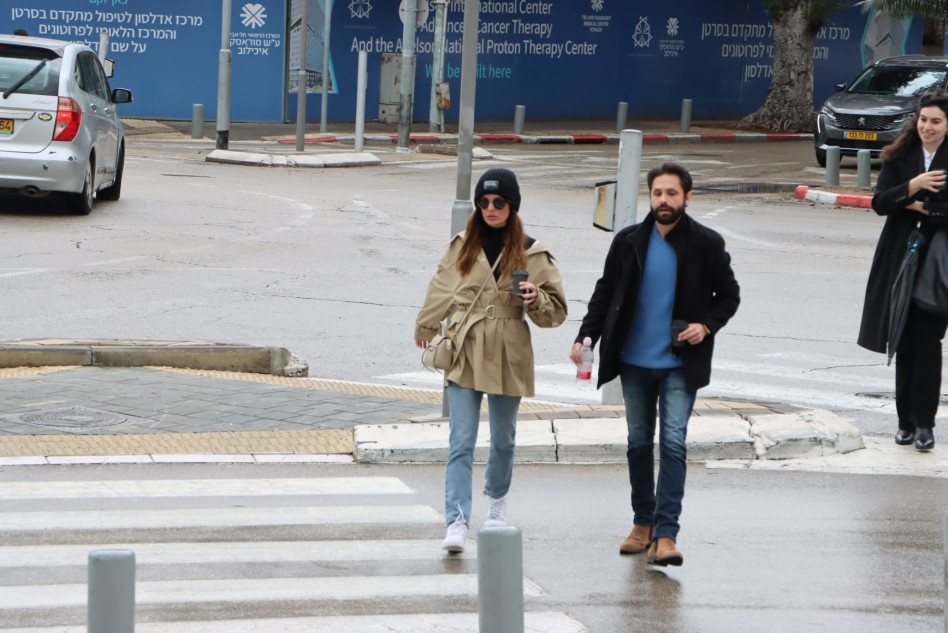 דנה פרידר בדרך לחתימת הסכם הגירושין (צילום: ניר פקין)