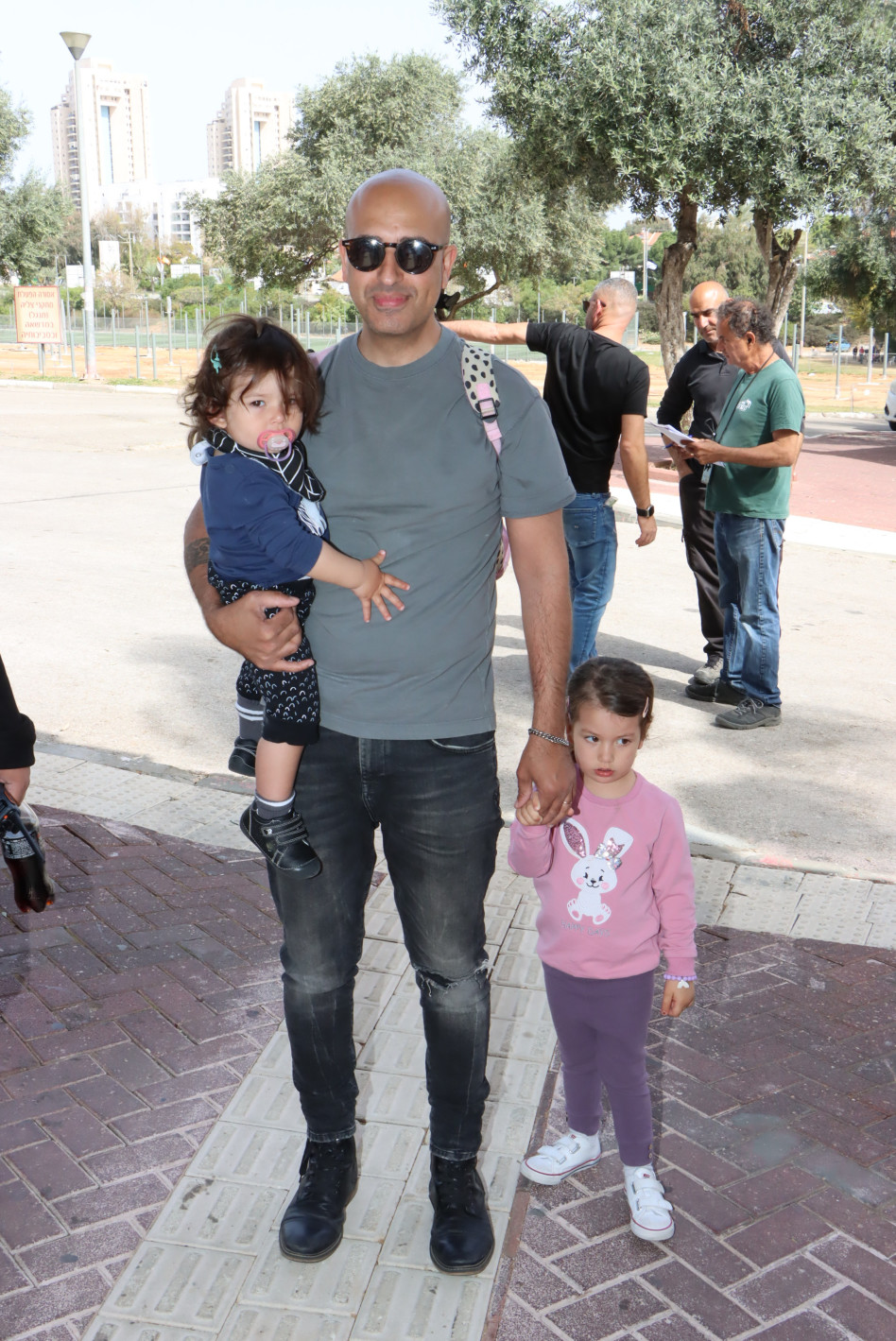 חזי דין והילדים (צילום: ניר פקין)