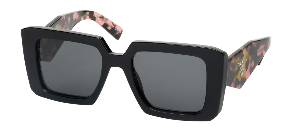 PRADA. מחיר: 2,099 שקל (צילום: יח''צ)