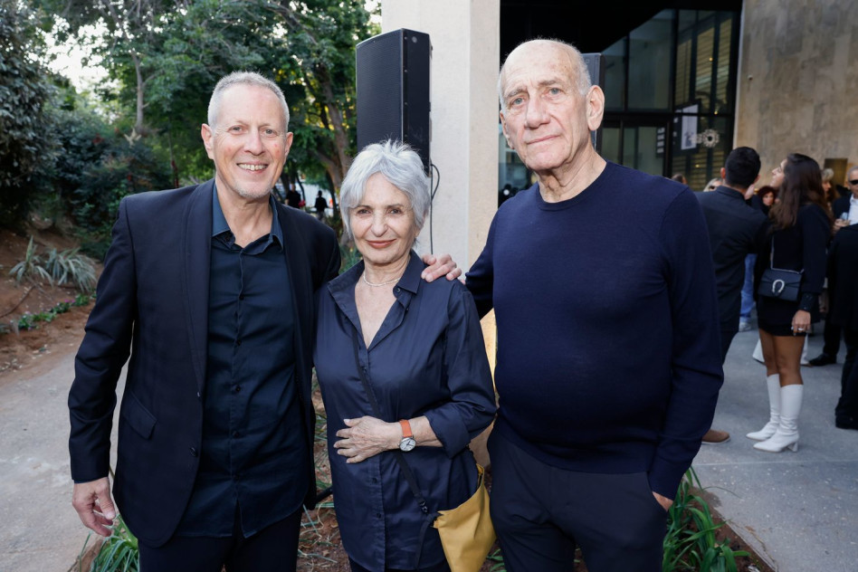 אהוד ועליזה אולמרט ואמנו רכטר (צילום: גיא יחיאלי)