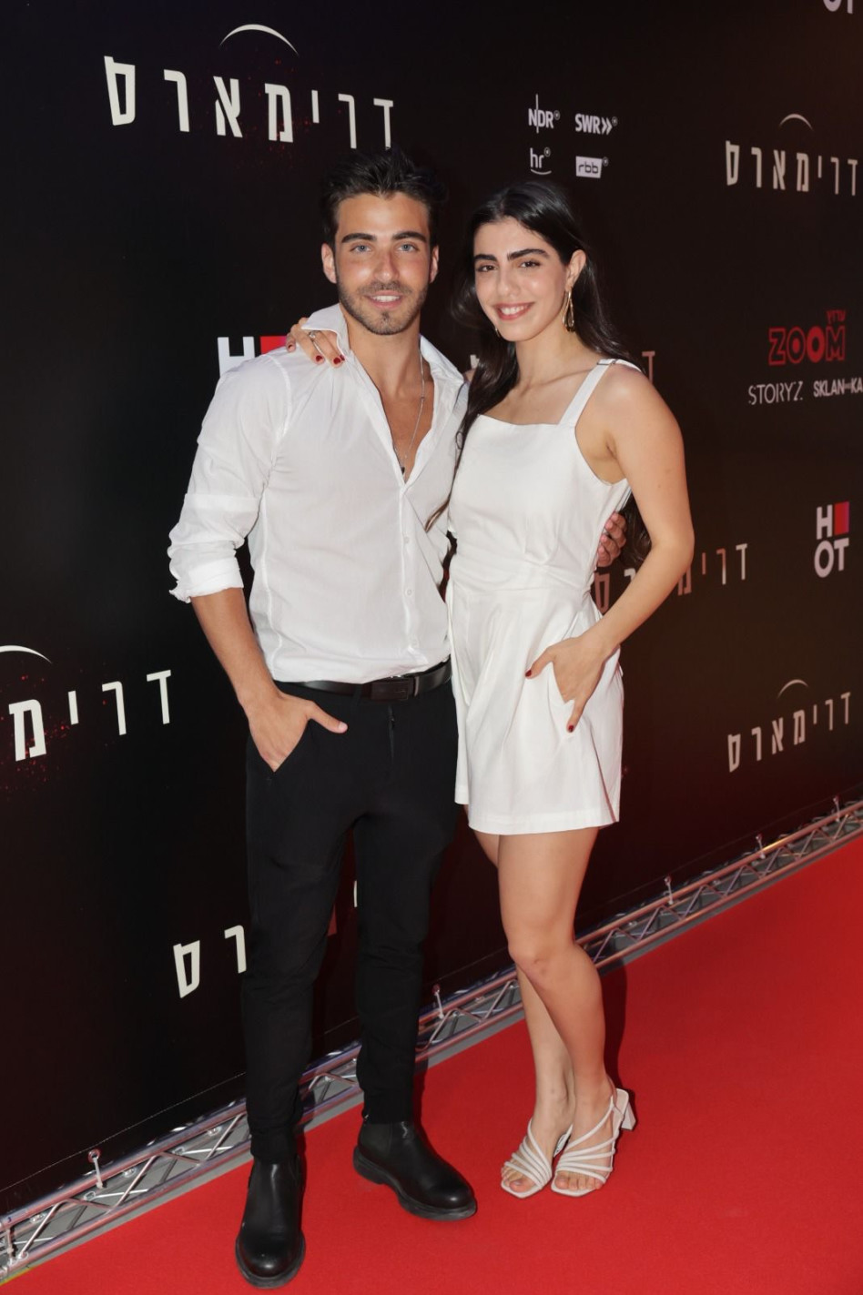 נועה אסטנג'לוב ויהודה בוחבוט (צילום: רפי דלויה)