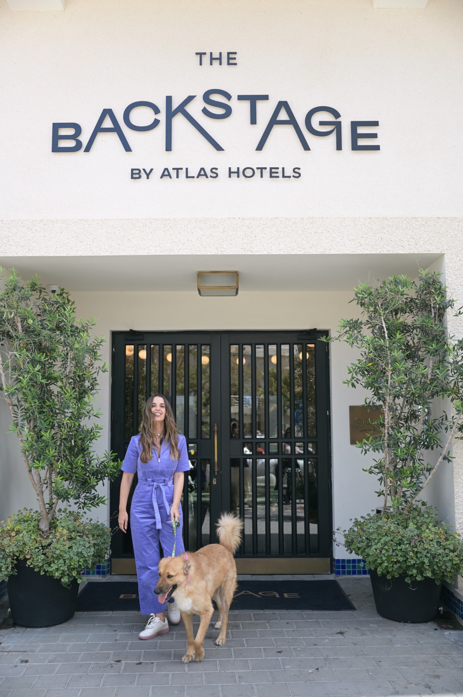 ירדן הראל והכלב דולי  (צילום: ערן לוי)