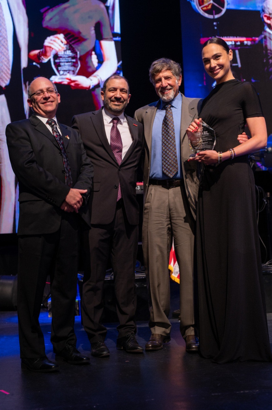 גל גדות בטקס חגיגות ה-75 לישראל בלוס אנג'לס (צילום: עדן שוחט)