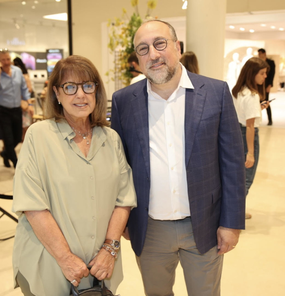 ג'ואי שוובל וליאורה עופר (צילום: אור גפן)