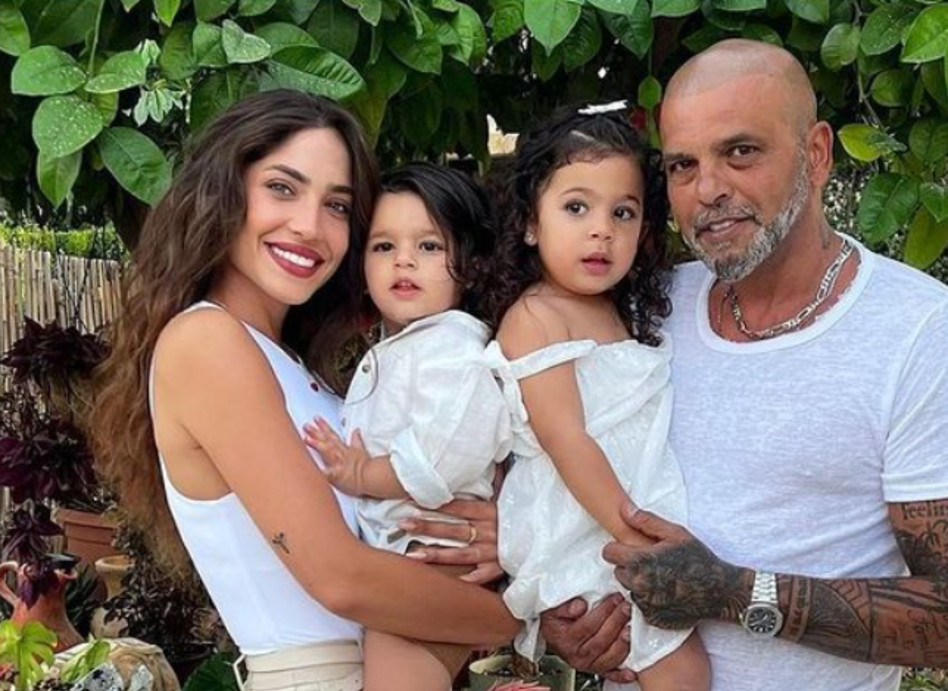 אייל גולן, דניאל גרינברג וילדיהם בחג השבועות (צילום: אינסטגרם)