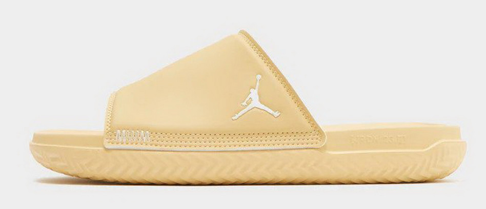 ג'ורדן ל-JD SPORT. מחיר: 169.90 שקלים (צילום: יח''צ)