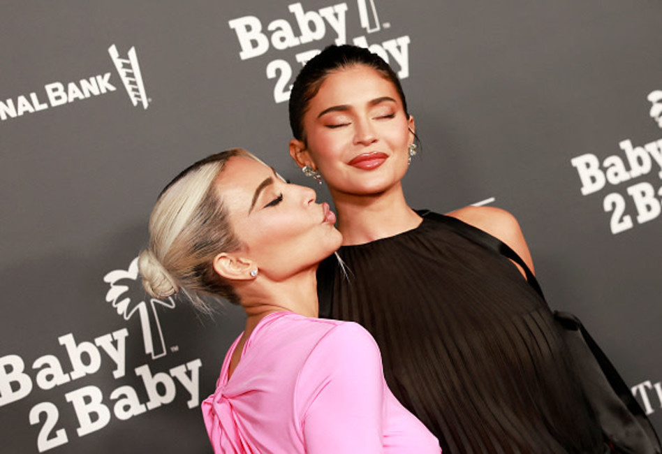 יש לנו הרגשה שאחרי שהן יקראו את הרשימה הן לא יהיו כאלה בסטיות. ג'נר וקרדשיאן (צילום: gettyimages, MICHAEL TRAN)