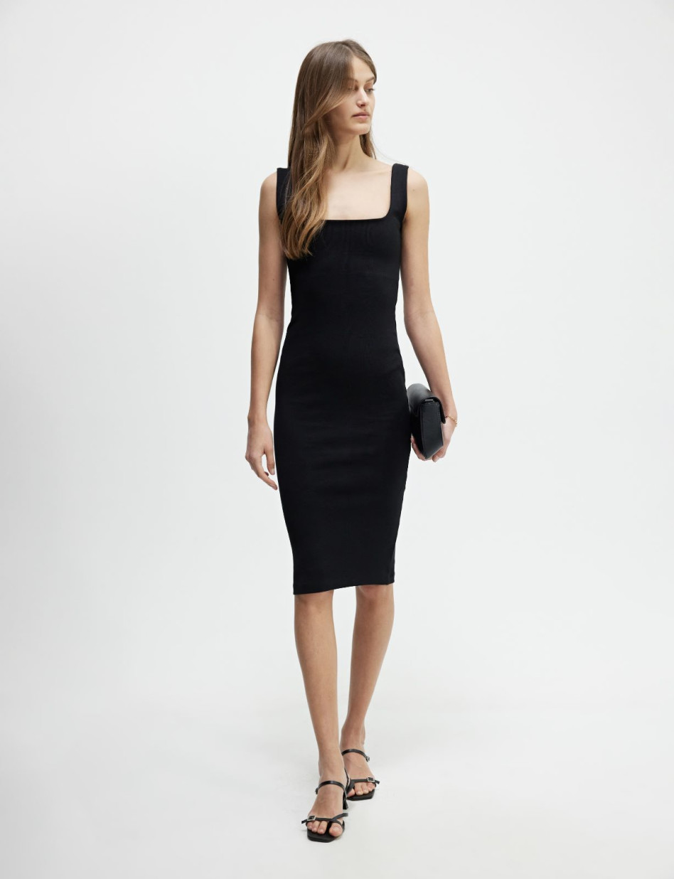 שמלה גם לבוקר וגם לערב - הכל תלוי בסטיילינג (צילום: שרבן לופו סטודיו קסטרו)