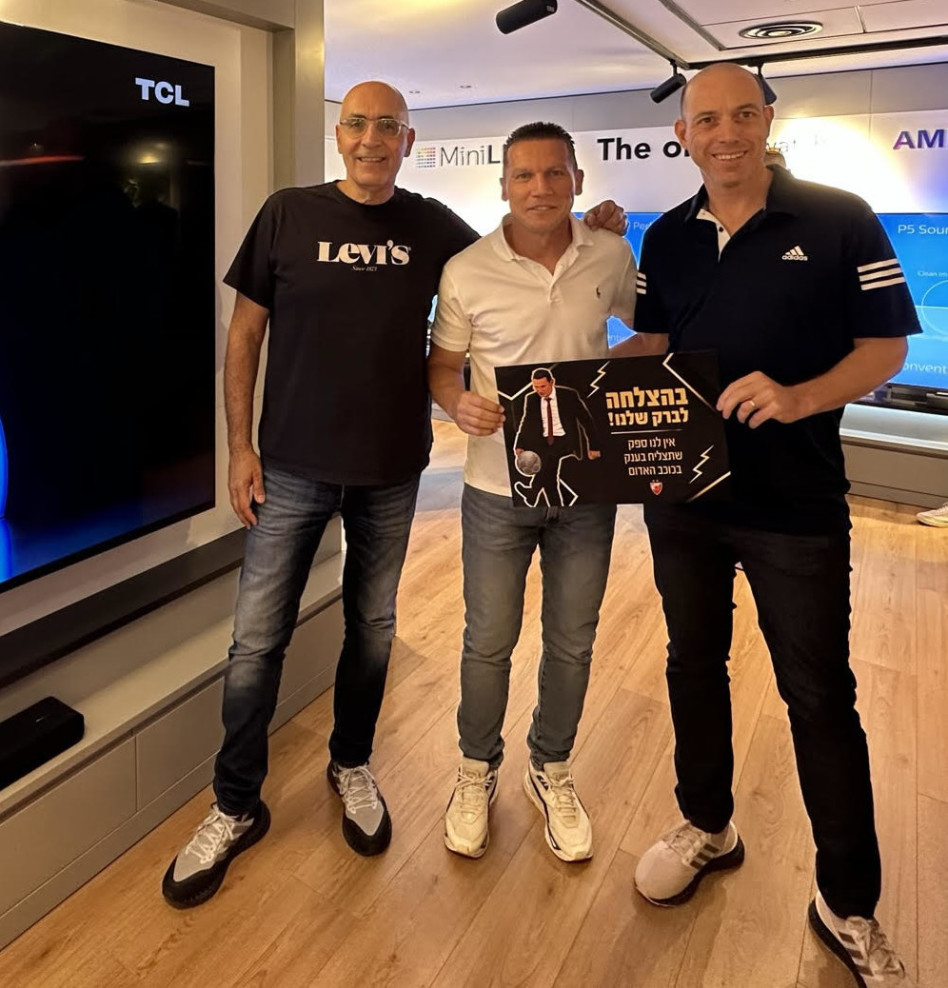  צביקה שווימר, ברק בכר ומיקי ביטון  (צילום: יח''צ אלקטרה)