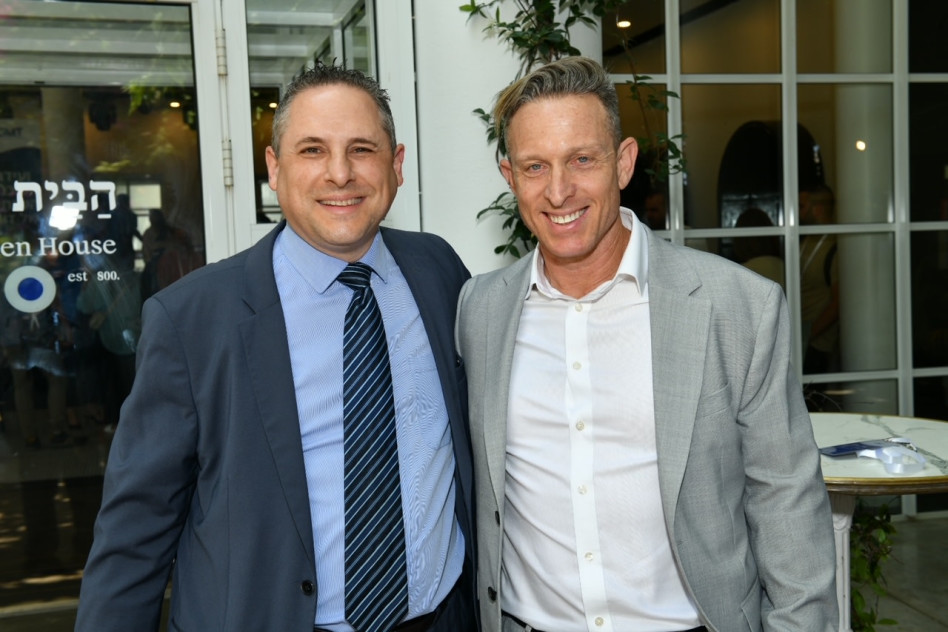 ערן סרוק ועודד אופק  (צילום: ישראל הדרי)