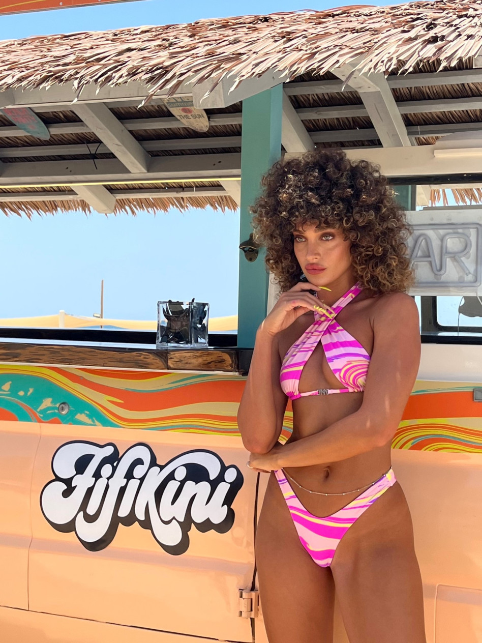 עדן פינס בצילומי קמפיין פיפיקיני לעדיקה (צילום: יחצ)