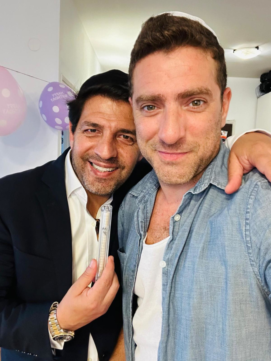 משה אשכנזי ורב הסלבס מרדכי חסידים (צילום: פרטי)