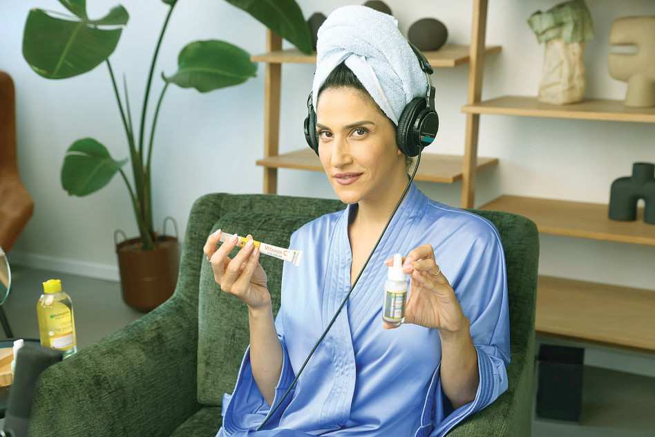 מגי אזרזר (צילום: ערן לם)