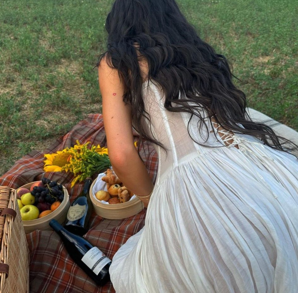 חלומית: קיילי ג'נר בשמלה עוצרת נשימה (צילום: צילום מסך מתוך אינסטגרם)