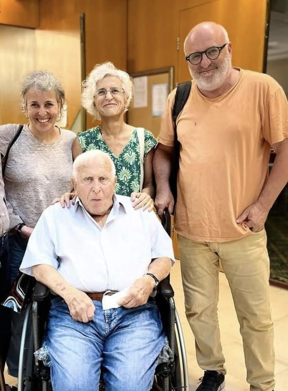 ארז קומרובסקי, מנחם קומרובסקי , מיכל קומרובסקי- חנן ויעל קומרובסקי  (צילום:  פרסום אברהם)