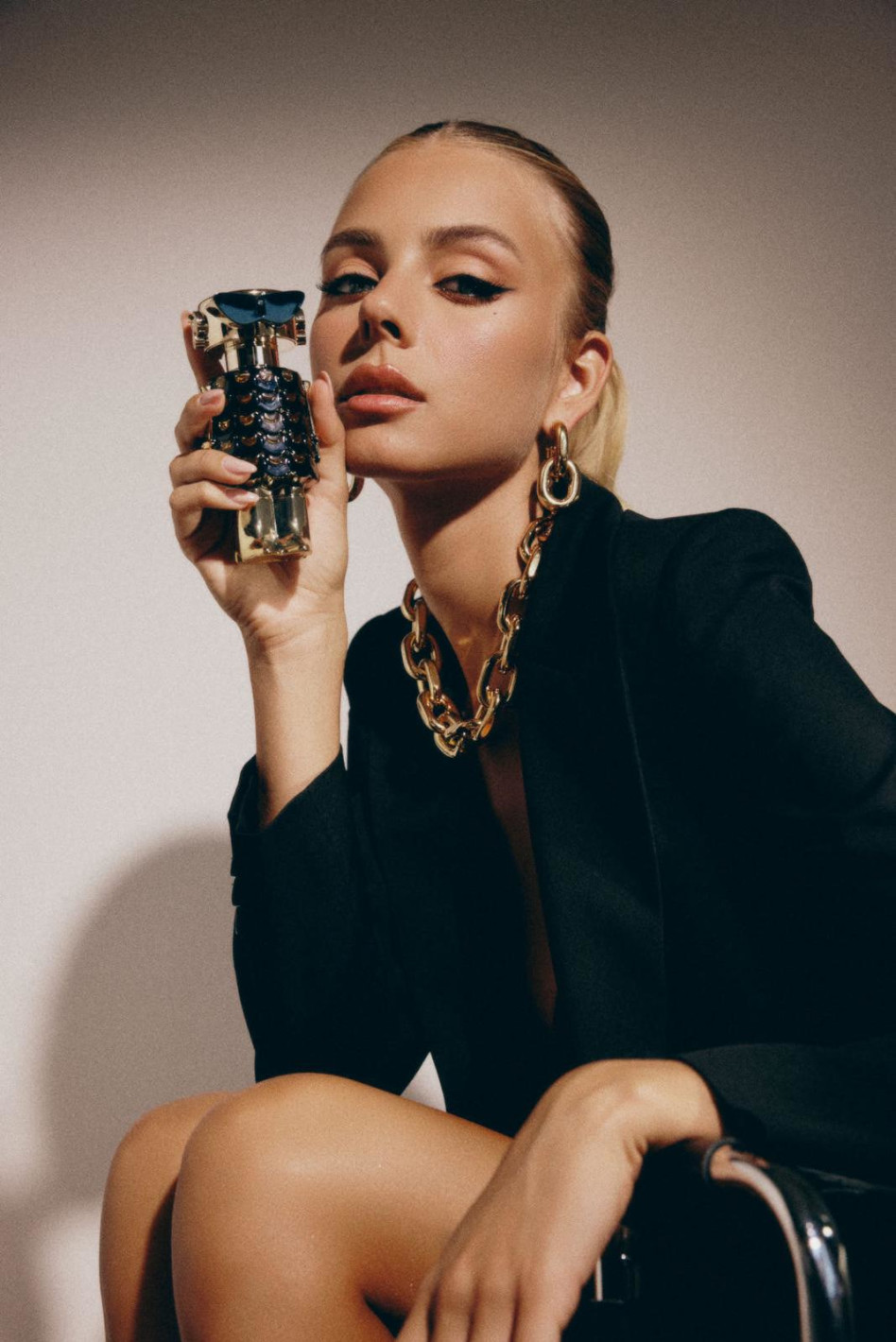 מישל גרציג בצילומי קמפיין Fame Parfum (צילום: שי פרנקו)