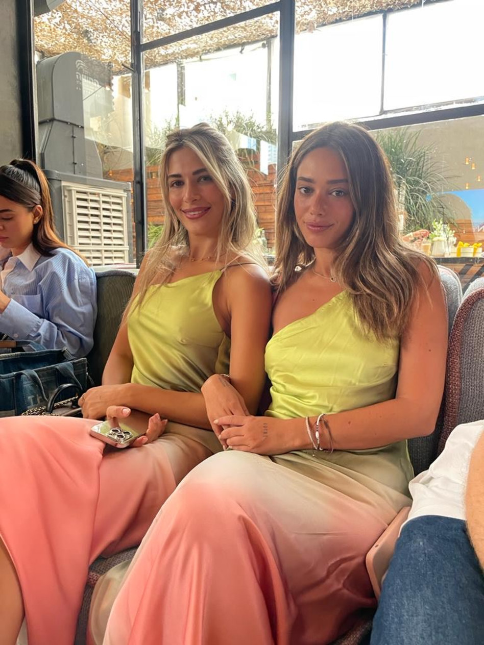 התקרית האופנתית של מירן בוזגלו ודנית גרינברג (צילום: יחצ)