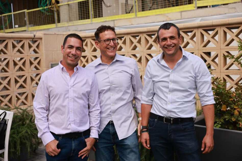 שי באב''ד, יהונתן ברגר ואלעד קומיסר (צילום: טל שחר)