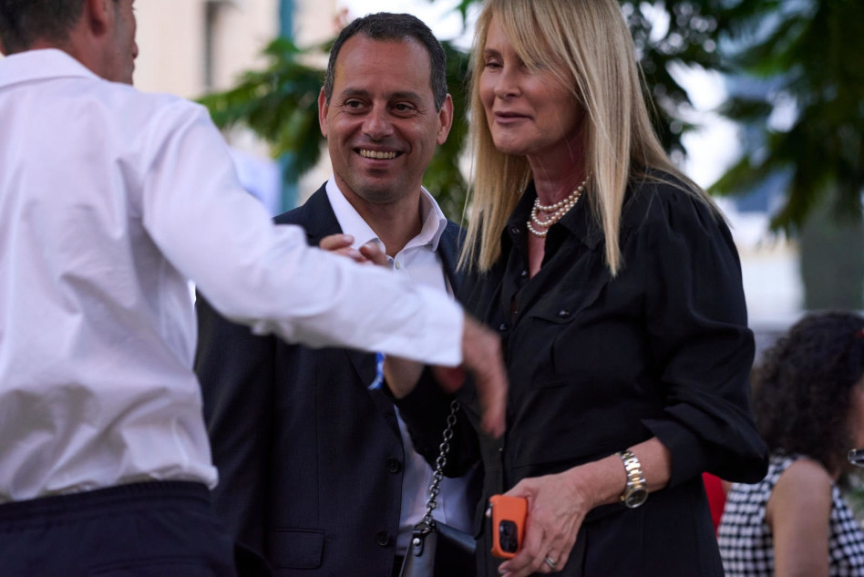 דפנה פושינסקי ואייל בן סימון  (צילום: נתי חדד)