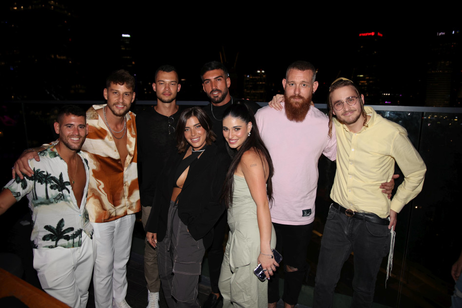 משתתפי ''האח הגדול'' חוגגים (צילום: אור גפן)