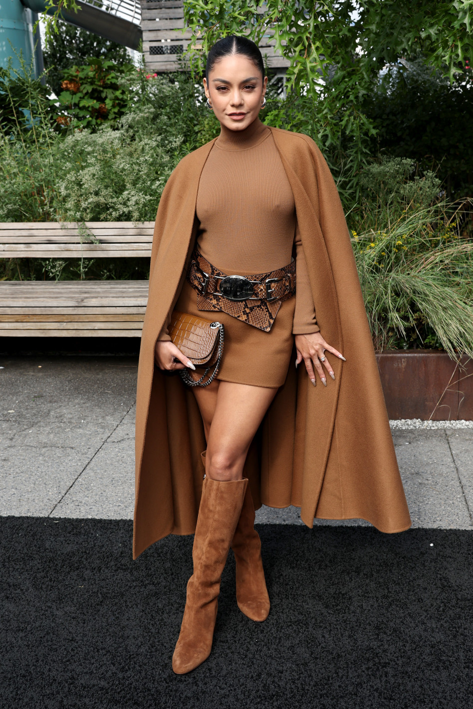 ונסה הדג'נס בתצוגת האופנה של מייקל קורס (צילום: Jamie McCarthy/Getty Images)