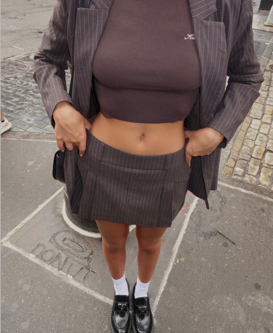 הלוק המונוכרומטי של נועם בוהדנה (צילום:  צילום מתוך אינסטגרם)