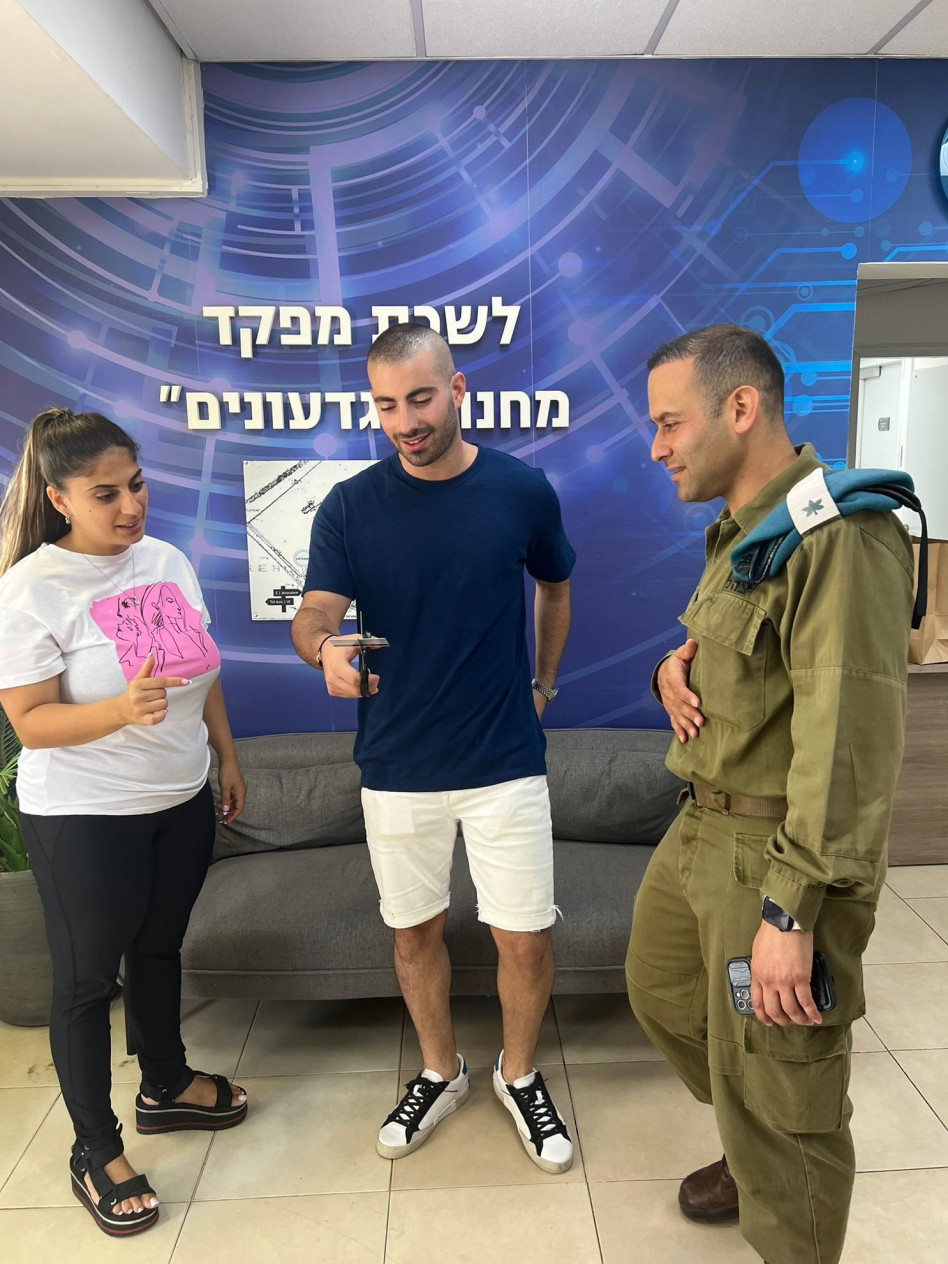 גל אדם השתחרר מצה''ל (צילום: יחצ)