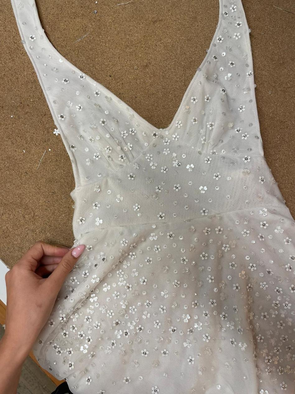 השמלה השנייה של דיאן בעיצובה של רותם חן (צילום: יחצ)