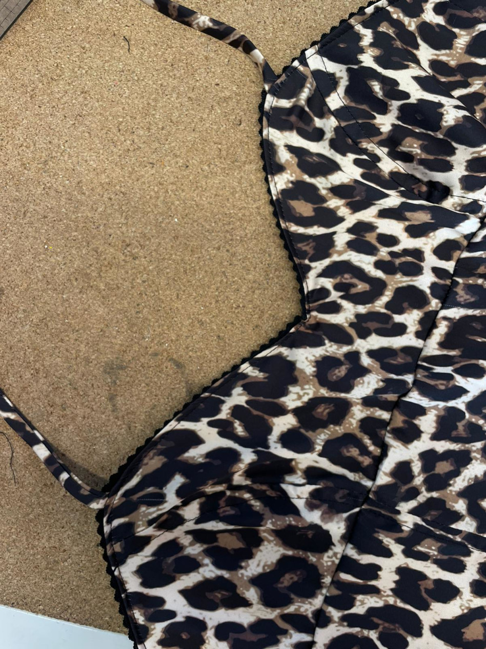 ״גופיית פרינסס עם קו אמפייר וסיומת מלמלה״ הגופיה שעיצבה רותם חן לדיאן (צילום: יחצ)