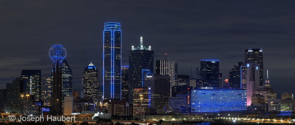 בנייני הנהלת חברת הטכנולוגיה AT&T בעיר דאלאס (צילום: JOSEPH HAUBORT)