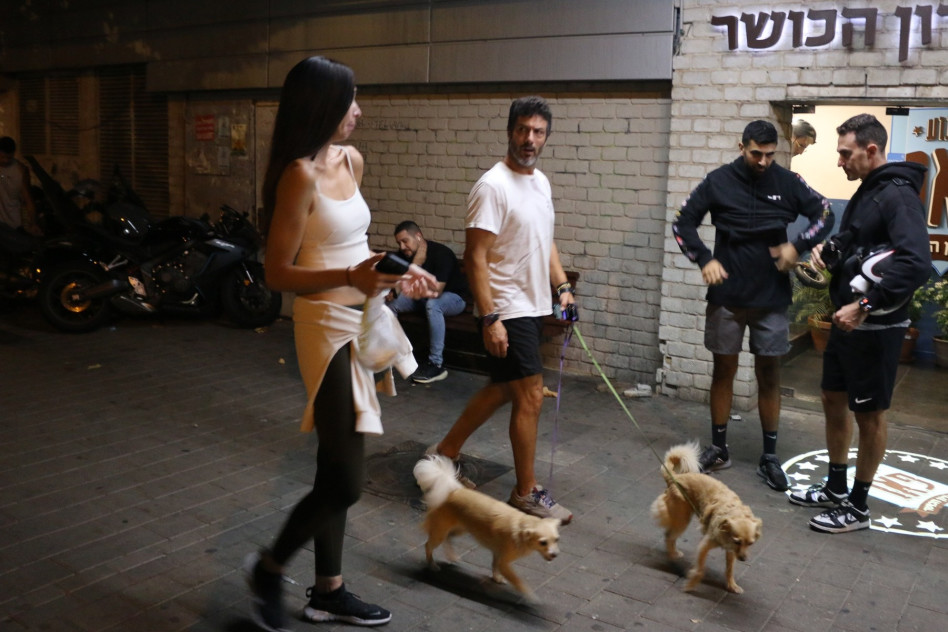 רון שחר וידידה (צילום: ניר פקין)