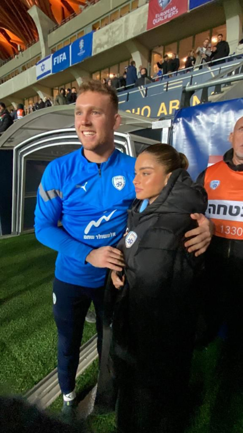 דניאל פרץ מחמם את נועה קירל בקור האירופאי המקפיא  (צילום: יח''צ)