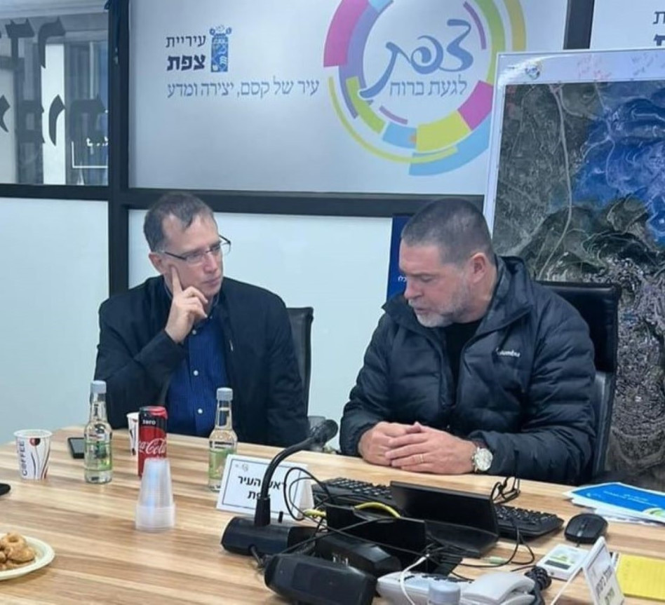 שוקי אוחנה ורן גוראון (צילום: באדיבות בזק אונליין)