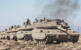 טנקי מרכבה של חטיבה 401 (צילום: דובר צה"ל)