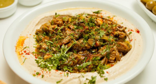 חומוס מעורב ב"טבע האוכל" (צילום: יח"צ)