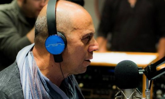 דידי הררי בשידור ברדיו (צילום: קובי ריכטר)