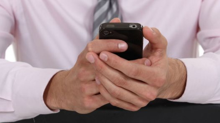 אייפון, סלולר, SMS