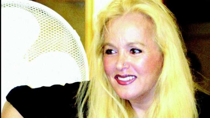 מירי אלוני. צלם : ג'וני, יח&quot;צ 