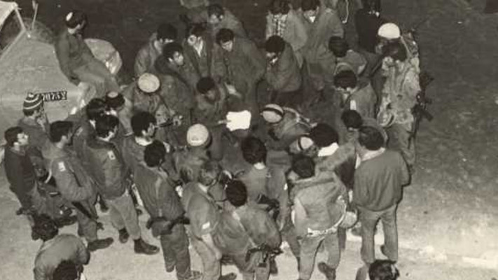 חיילי צה''ל מתכוננים מחוץ למלון סבוי