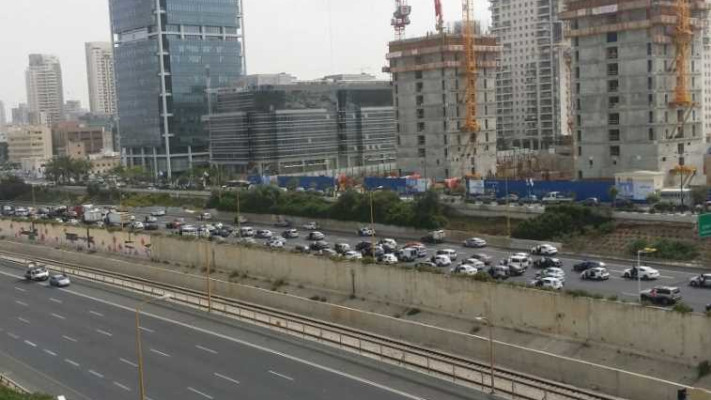 נתיבי איילון. צילום: יואל מילר