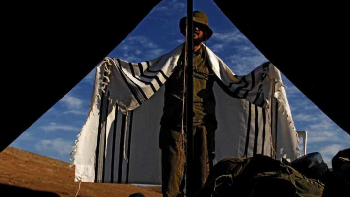 מאבק בין הרבנות הצבאית לרמטכ&quot;ל. חייל בנח&quot;ל החרדי. צילום: פלאש 90