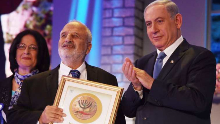 ארז ביטון מקבל את פרס ישראל. צילום: פלאש 90