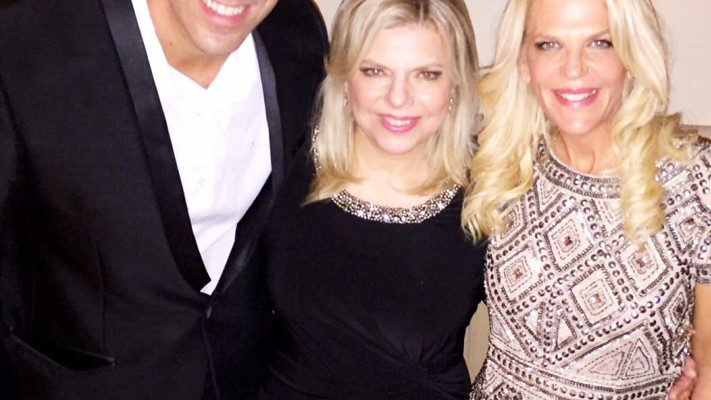 סנדרה רינגלר, שרה נתניהו ושגב משה (צילום: ז'אן כהן)