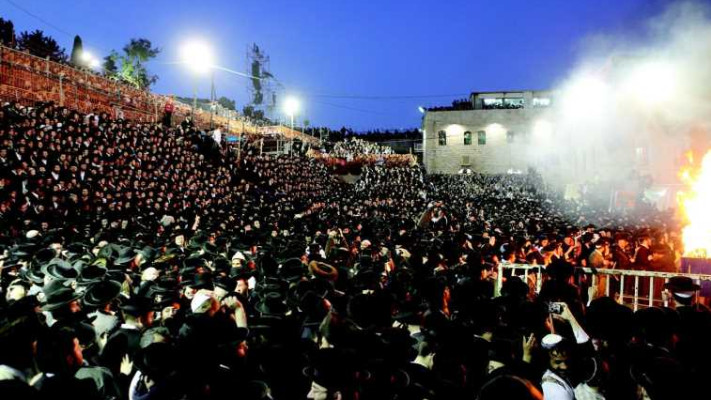 הילולה במירון. כשזה בפושקר אין עם זה בעיה. צילום: פלאש 90